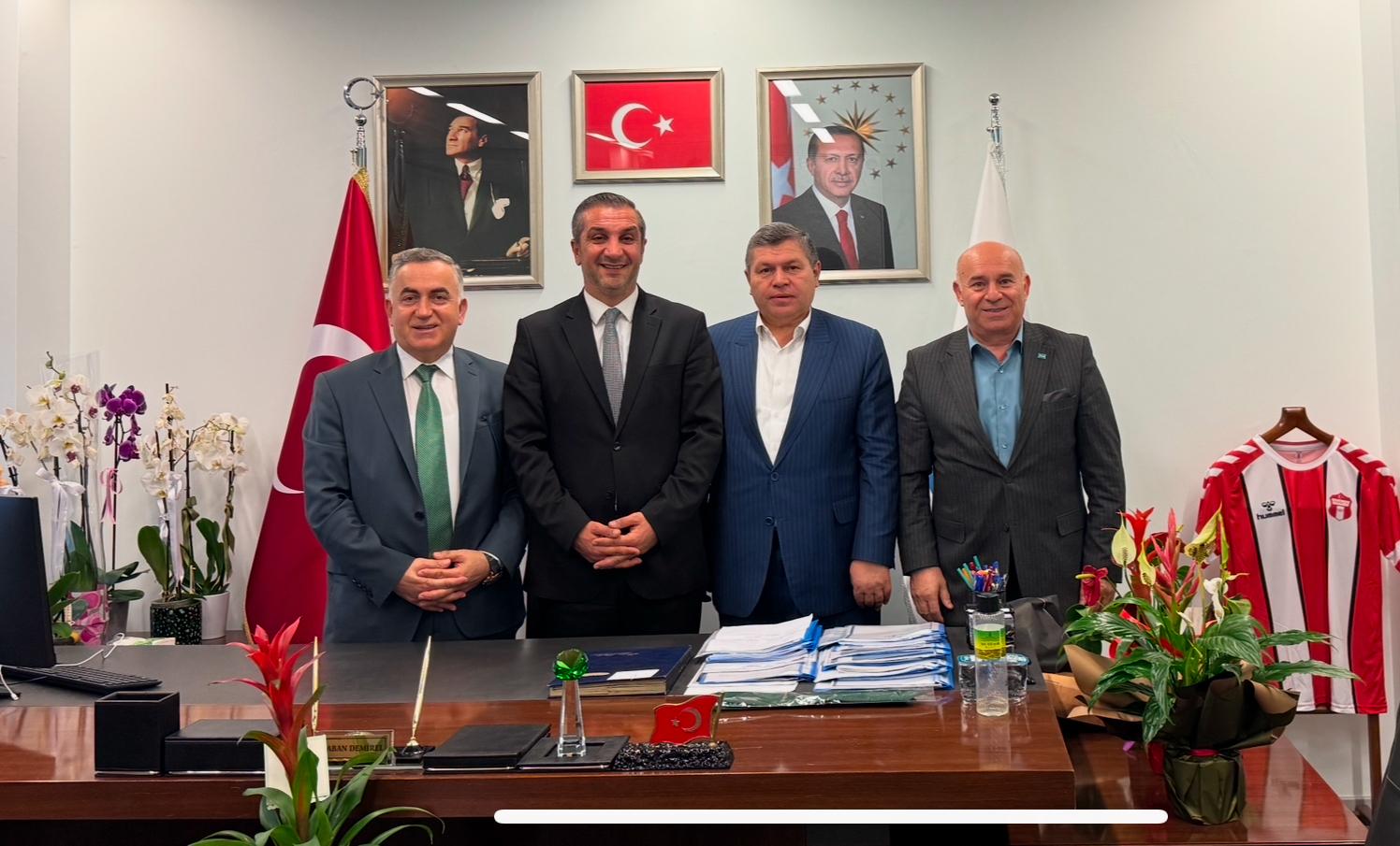 İstanbul Medya Grubu Başkanı Adil Koçalan’dan Şişli Belediyesi Başkan Yardımcısı Şaban Demirel’e Anlamlı Ziyaret